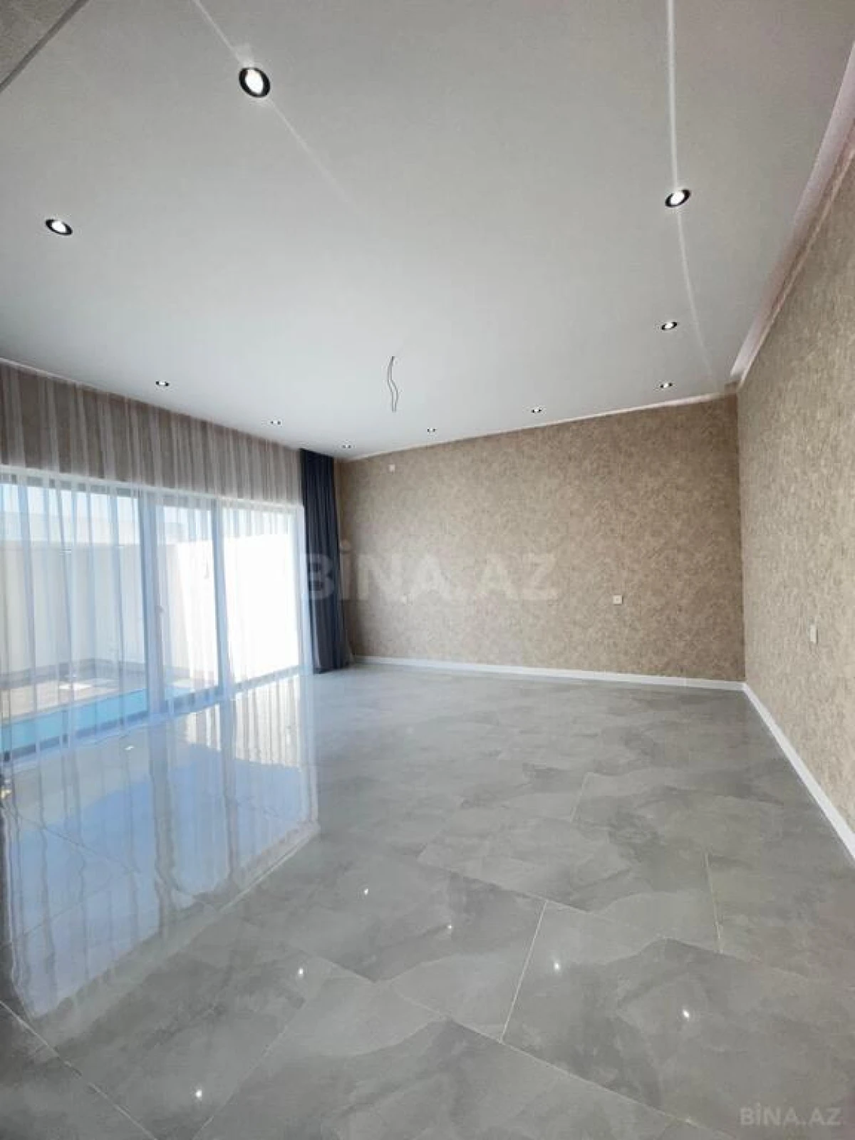 Satılır 4 otaqlı həyət evi 140 m²