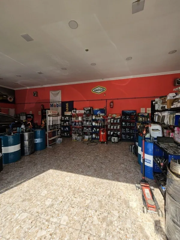 Satılır obyekt 250 m²