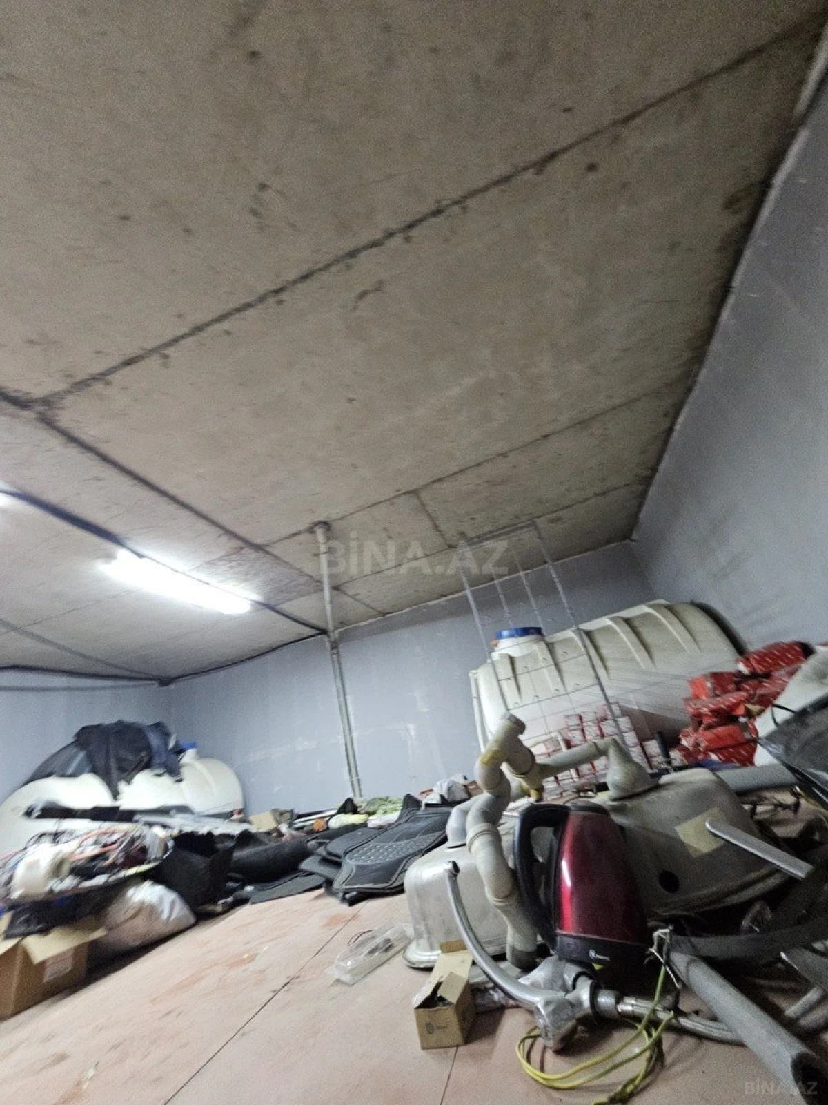 Satılır obyekt 250 m²