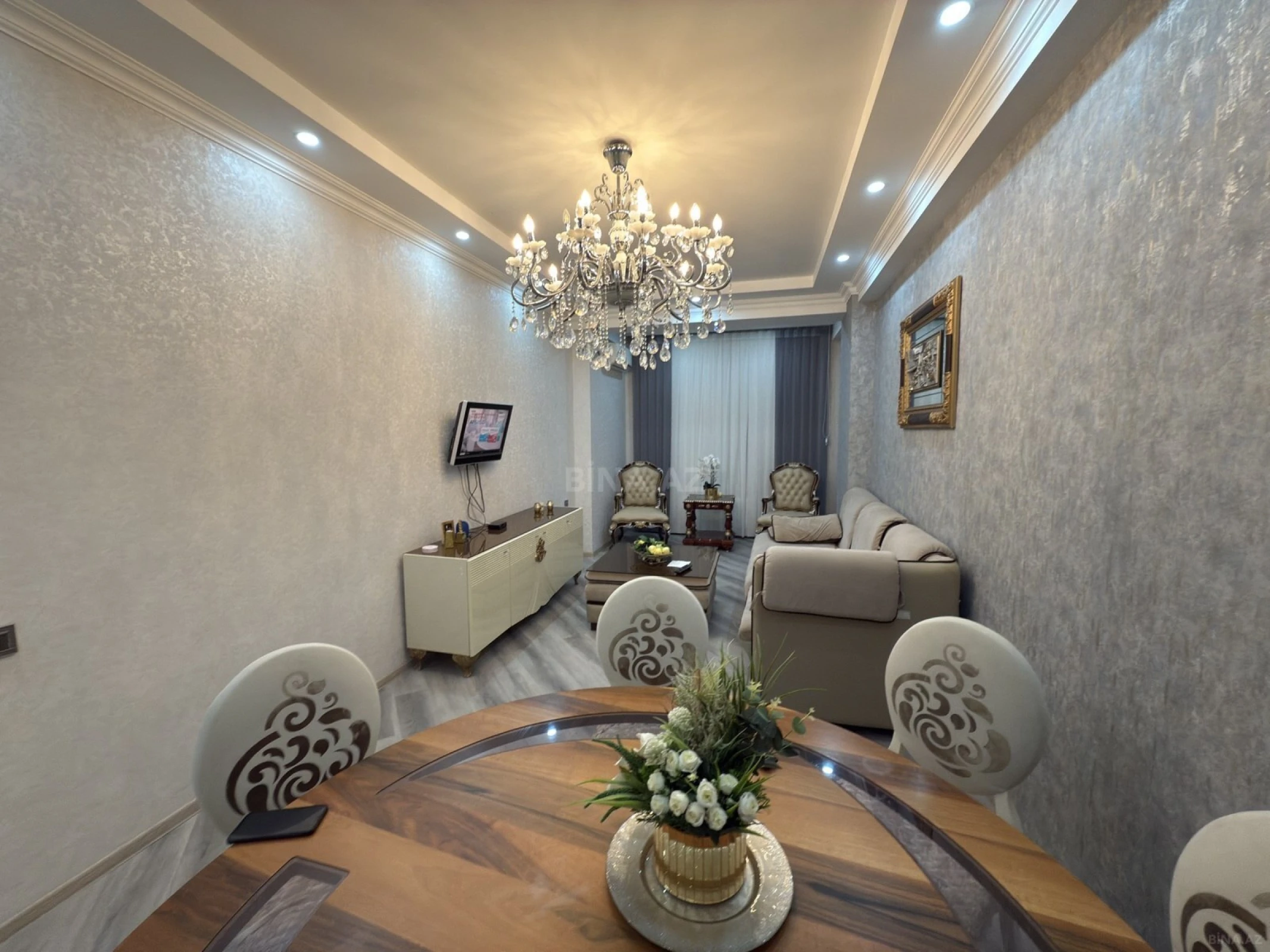 Satılır 3 otaqlı mənzil 123 m²