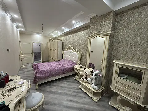 Satılır 3 otaqlı mənzil 123 m²