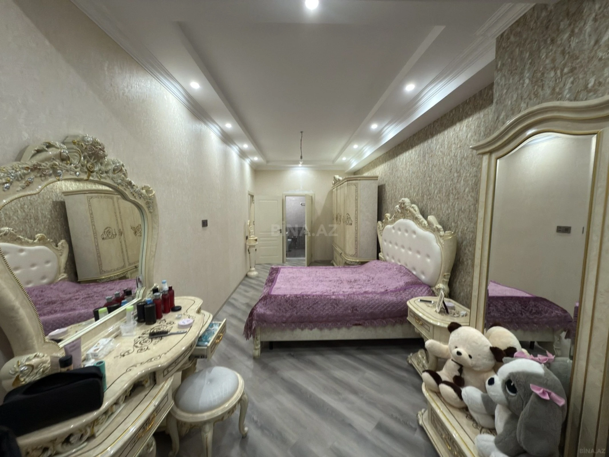 Satılır 3 otaqlı mənzil 123 m²