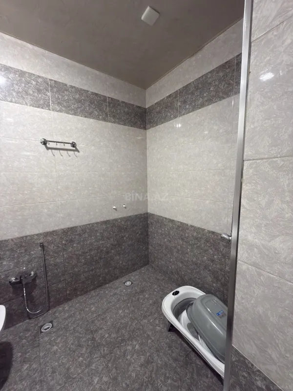 Satılır 3 otaqlı mənzil 123 m²