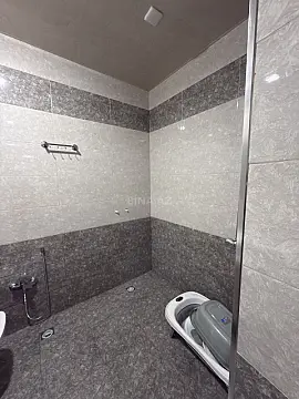 Satılır 3 otaqlı mənzil 123 m²
