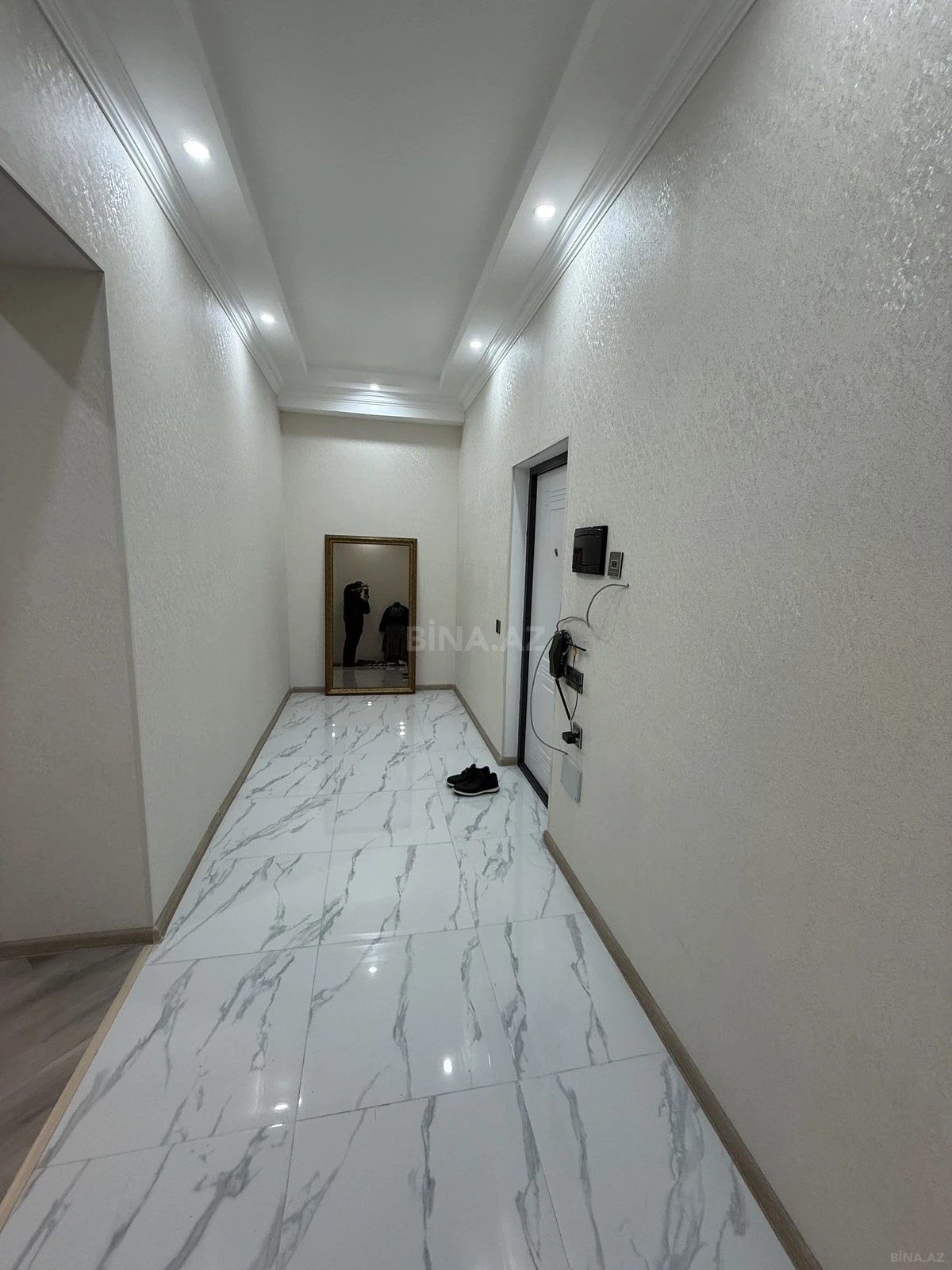 Satılır 3 otaqlı mənzil 123 m²