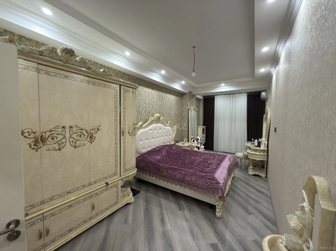 Satılır 3 otaqlı mənzil 123 m²