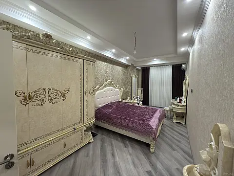 Satılır 3 otaqlı mənzil 123 m²