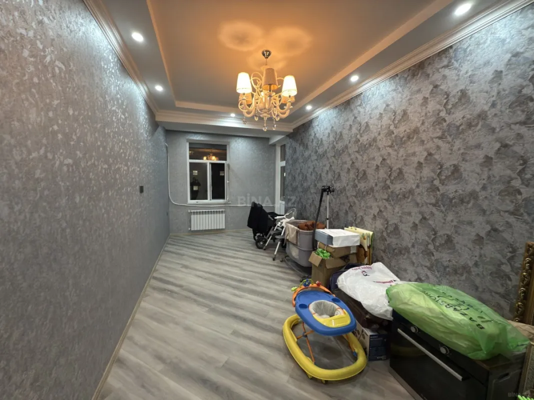 Satılır 3 otaqlı mənzil 123 m²