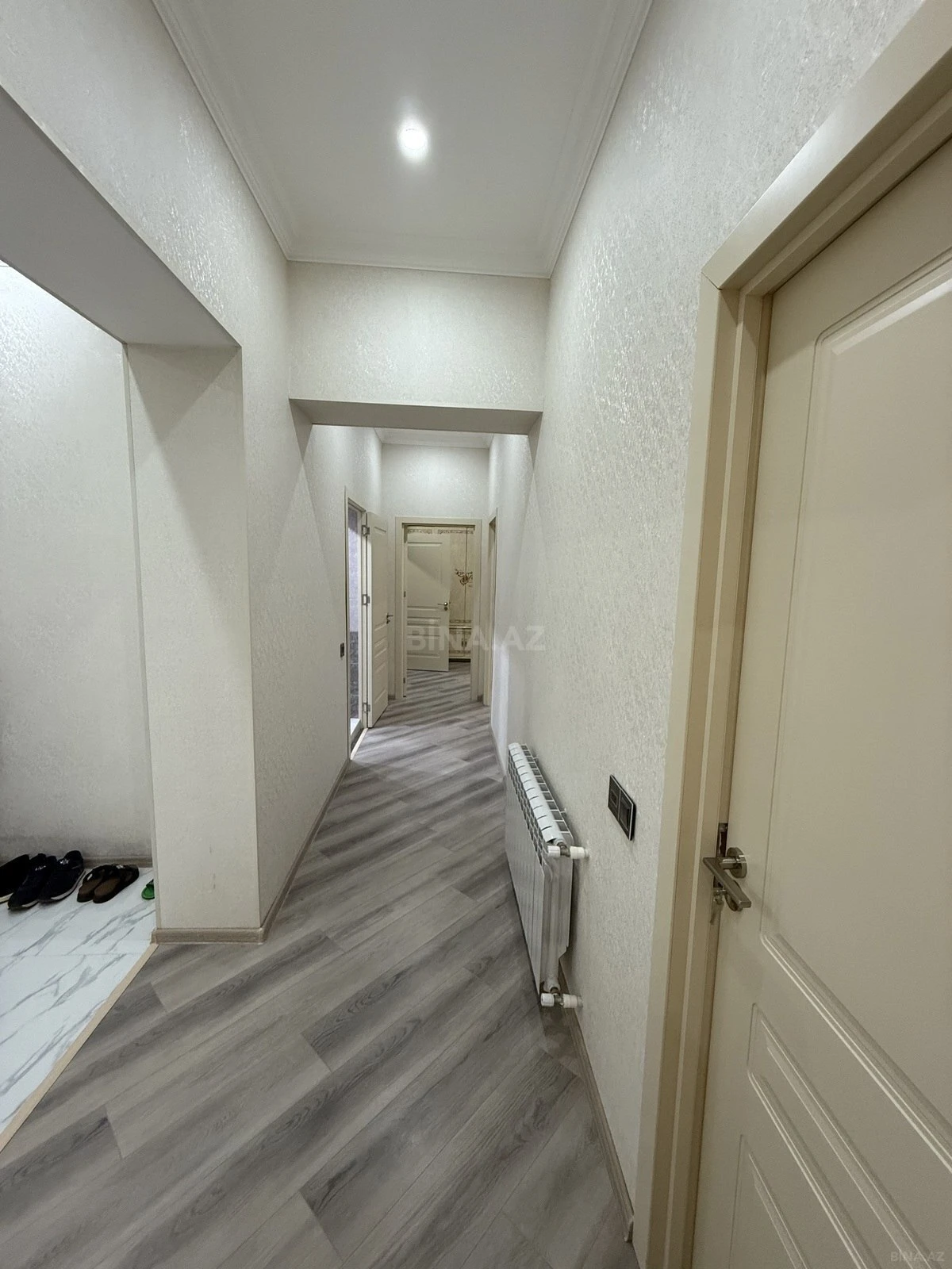 Satılır 3 otaqlı mənzil 123 m²