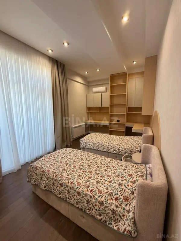Kirayə verilir 3 otaqlı mənzil 130 m²
