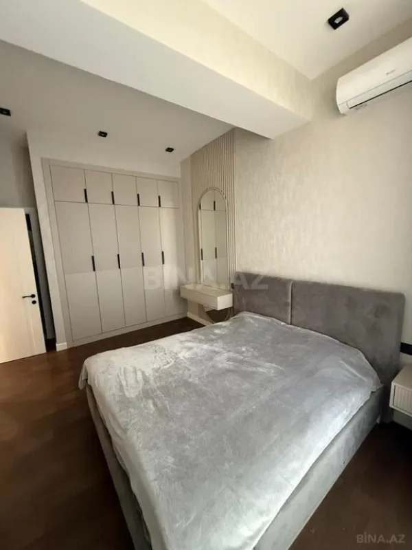Kirayə verilir 3 otaqlı mənzil 130 m²