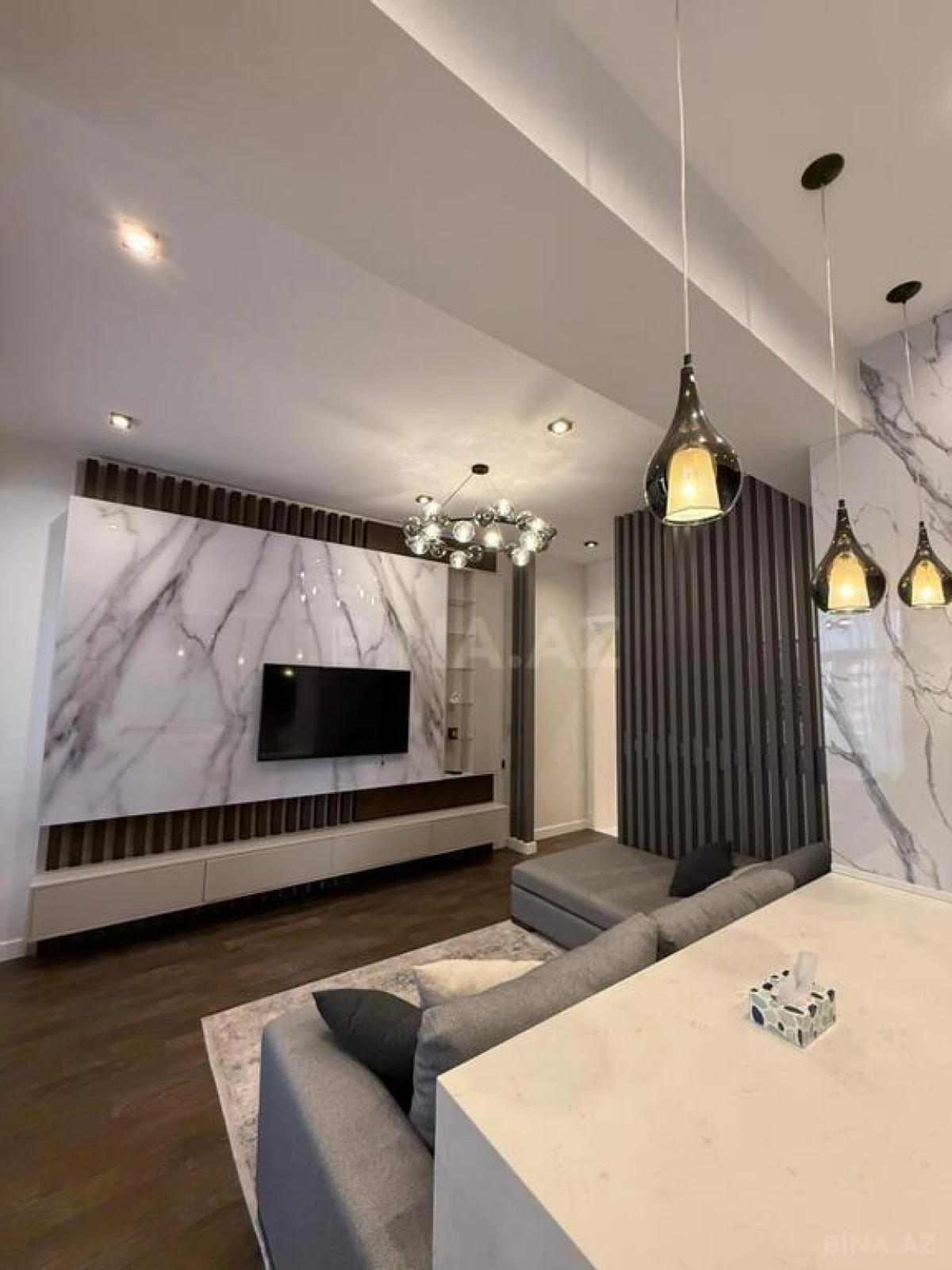 Kirayə verilir 3 otaqlı mənzil 130 m²