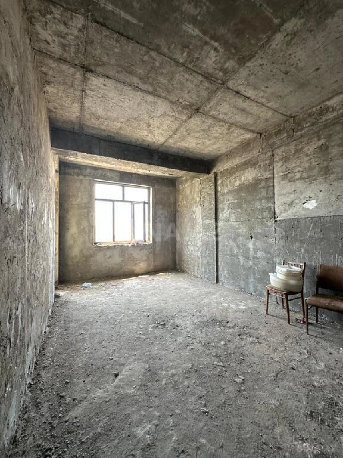 Satılır 2 otaqlı mənzil 56 m²