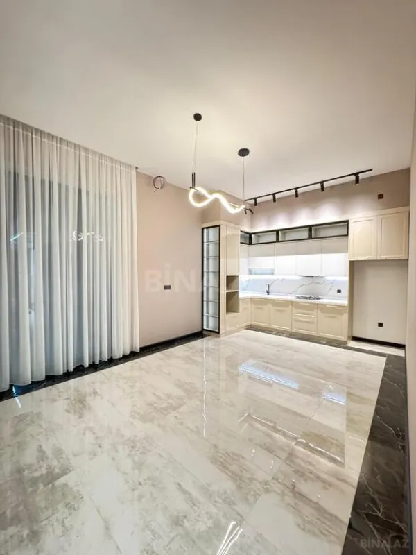 Satılır 5 otaqlı həyət evi 400 m²