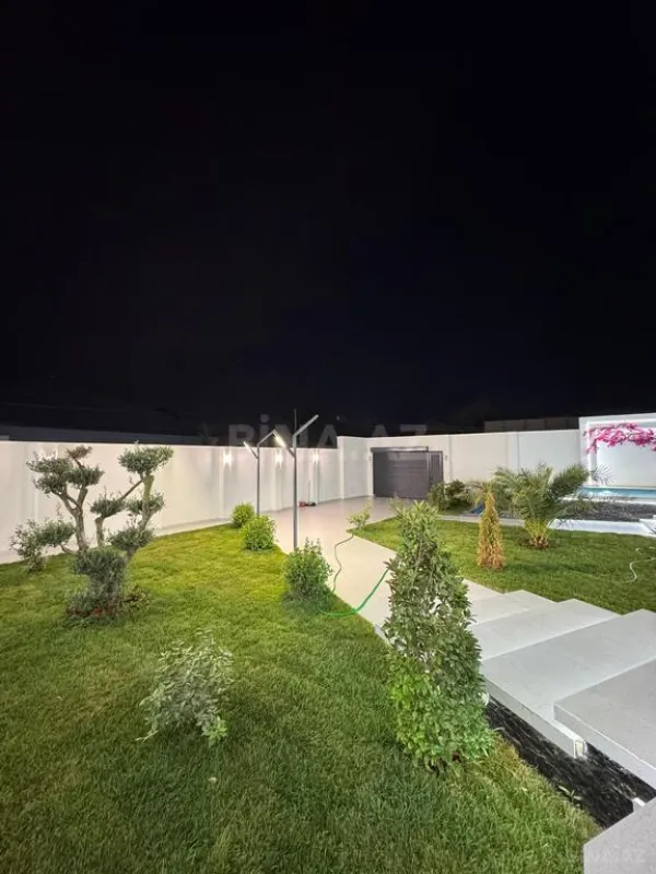 Satılır 5 otaqlı həyət evi 400 m²