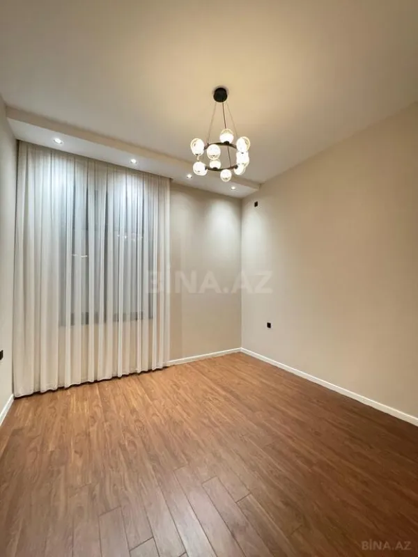 Satılır 5 otaqlı həyət evi 400 m²
