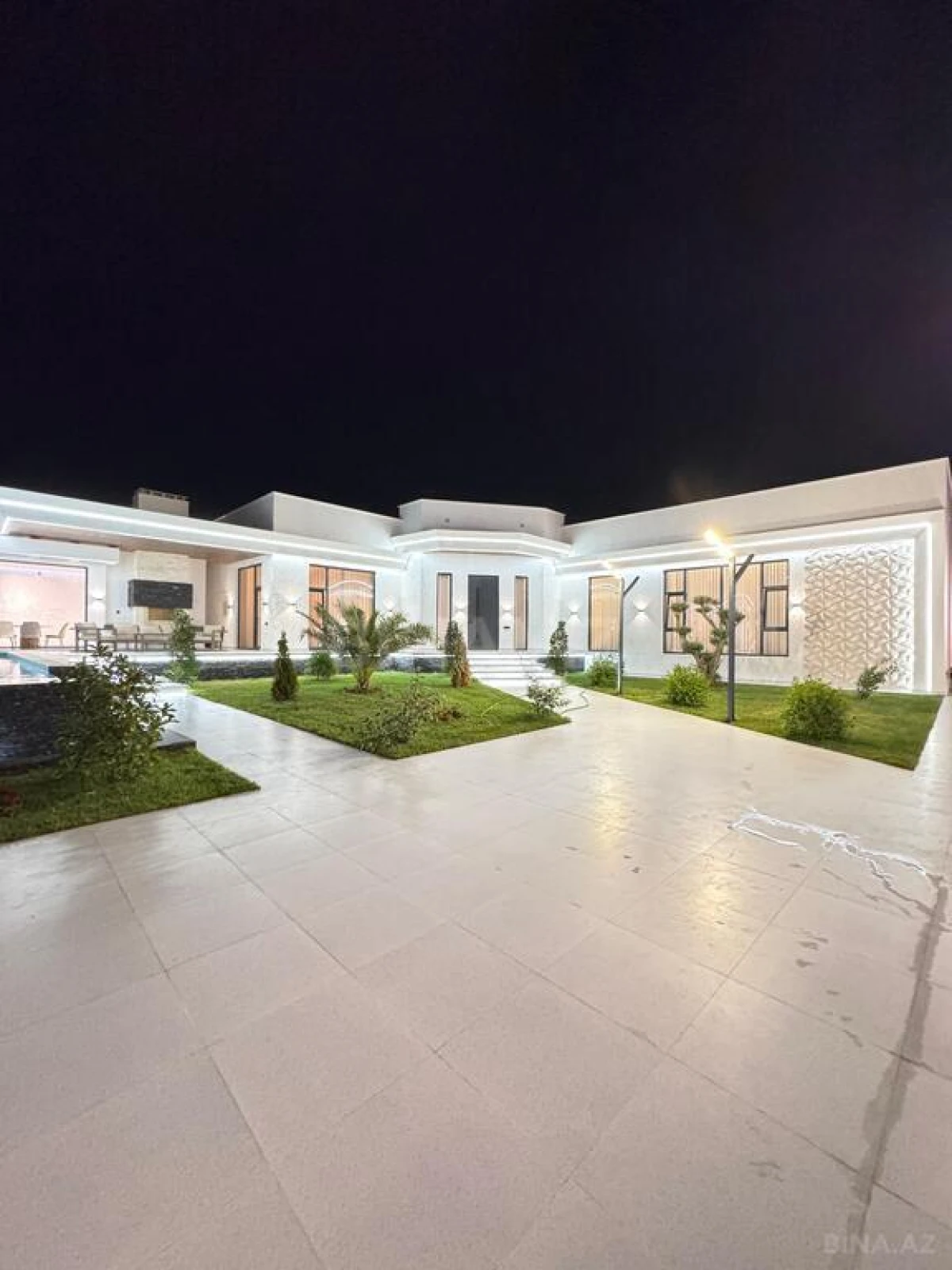 Satılır 5 otaqlı həyət evi 400 m²