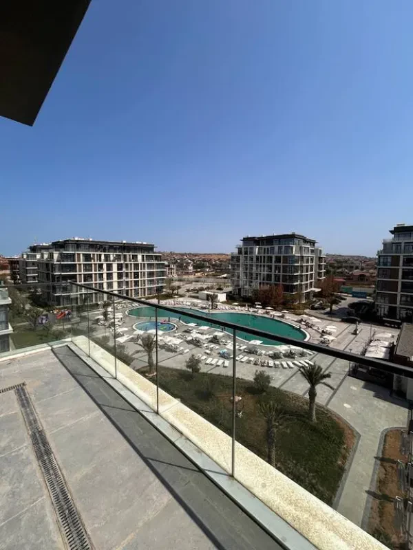 Satılır 3 otaqlı mənzil 127 m²