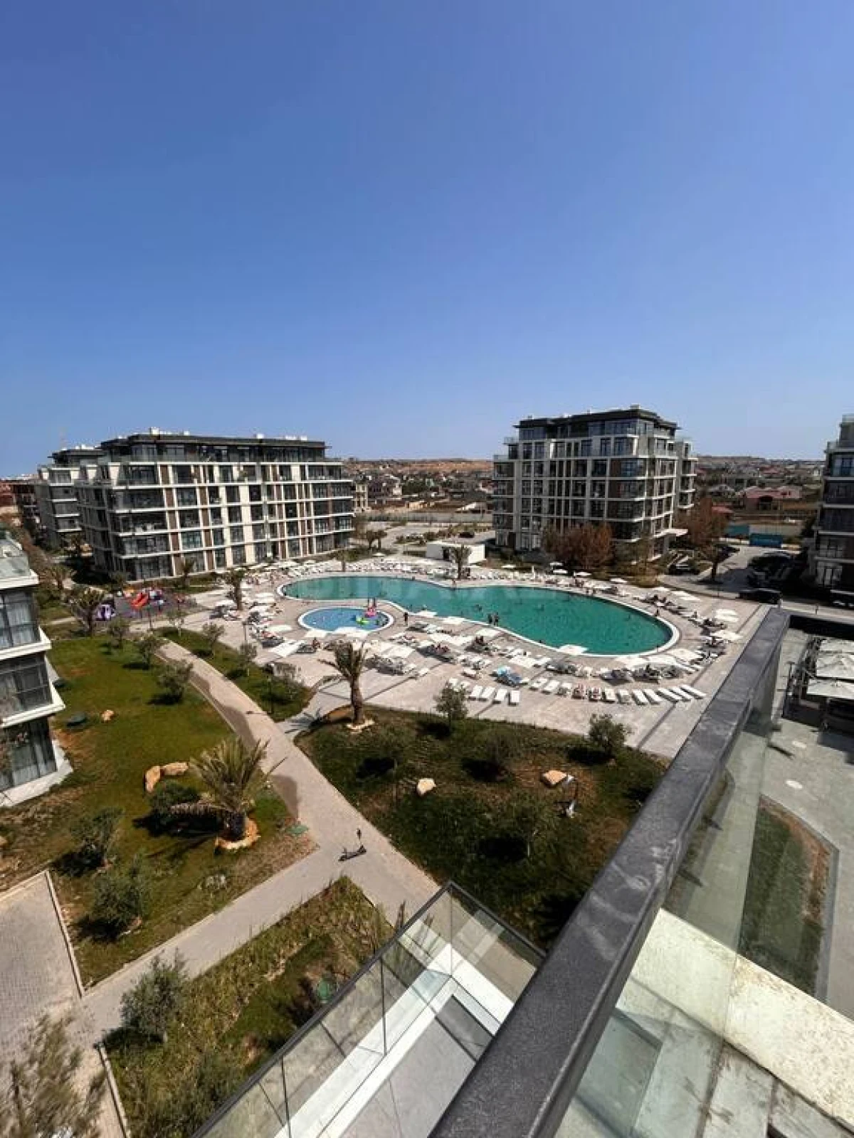 Satılır 3 otaqlı mənzil 127 m²
