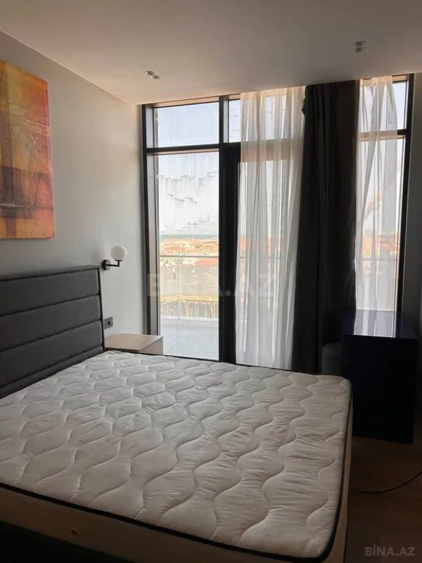 Satılır 3 otaqlı mənzil 127 m²