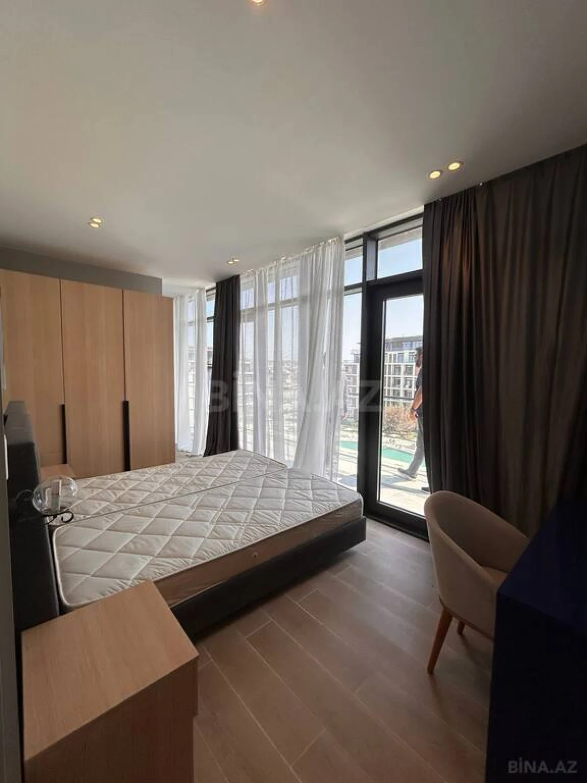 Satılır 3 otaqlı mənzil 127 m²
