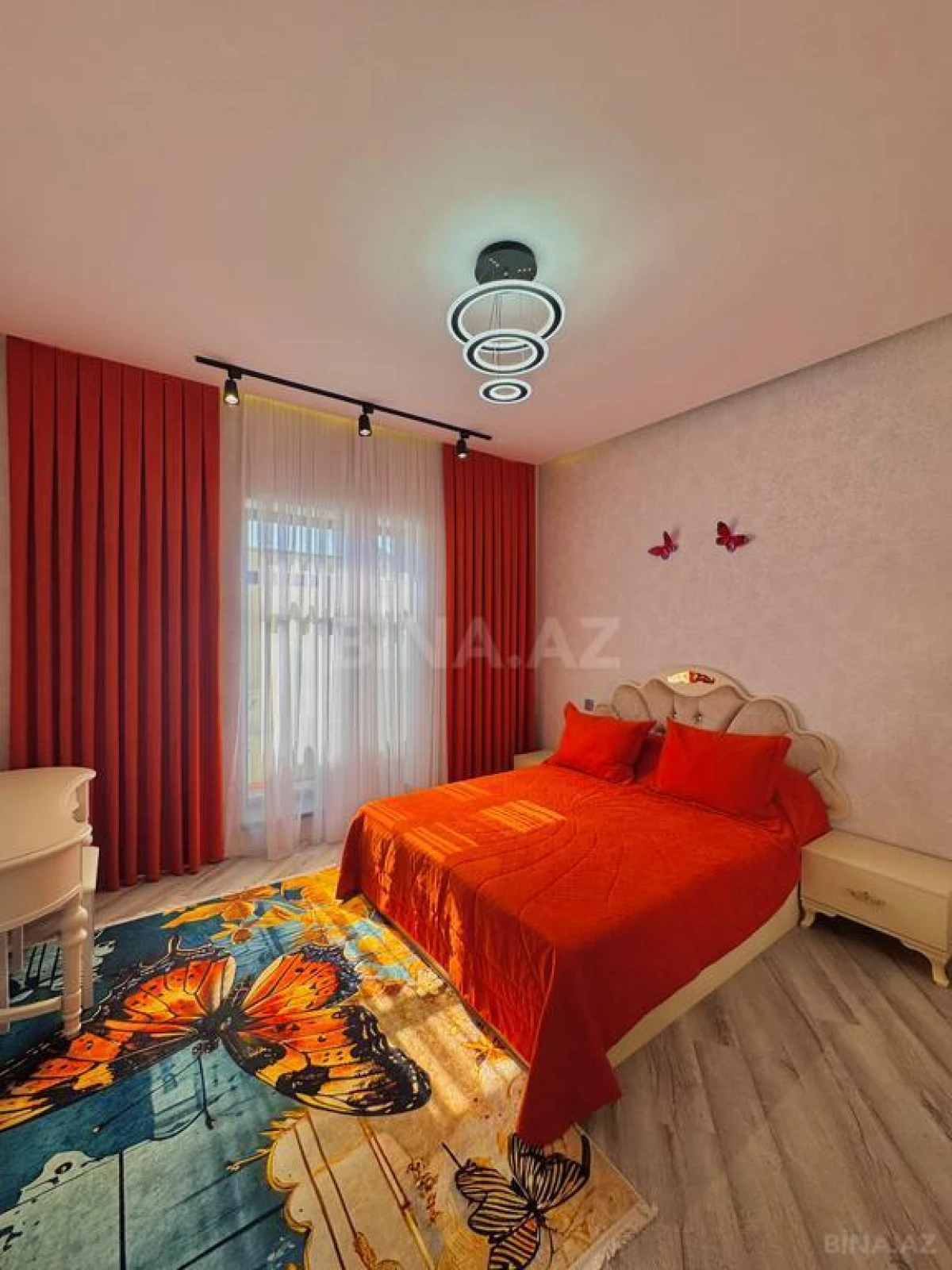 Satılır 4 otaqlı həyət evi 160 m²