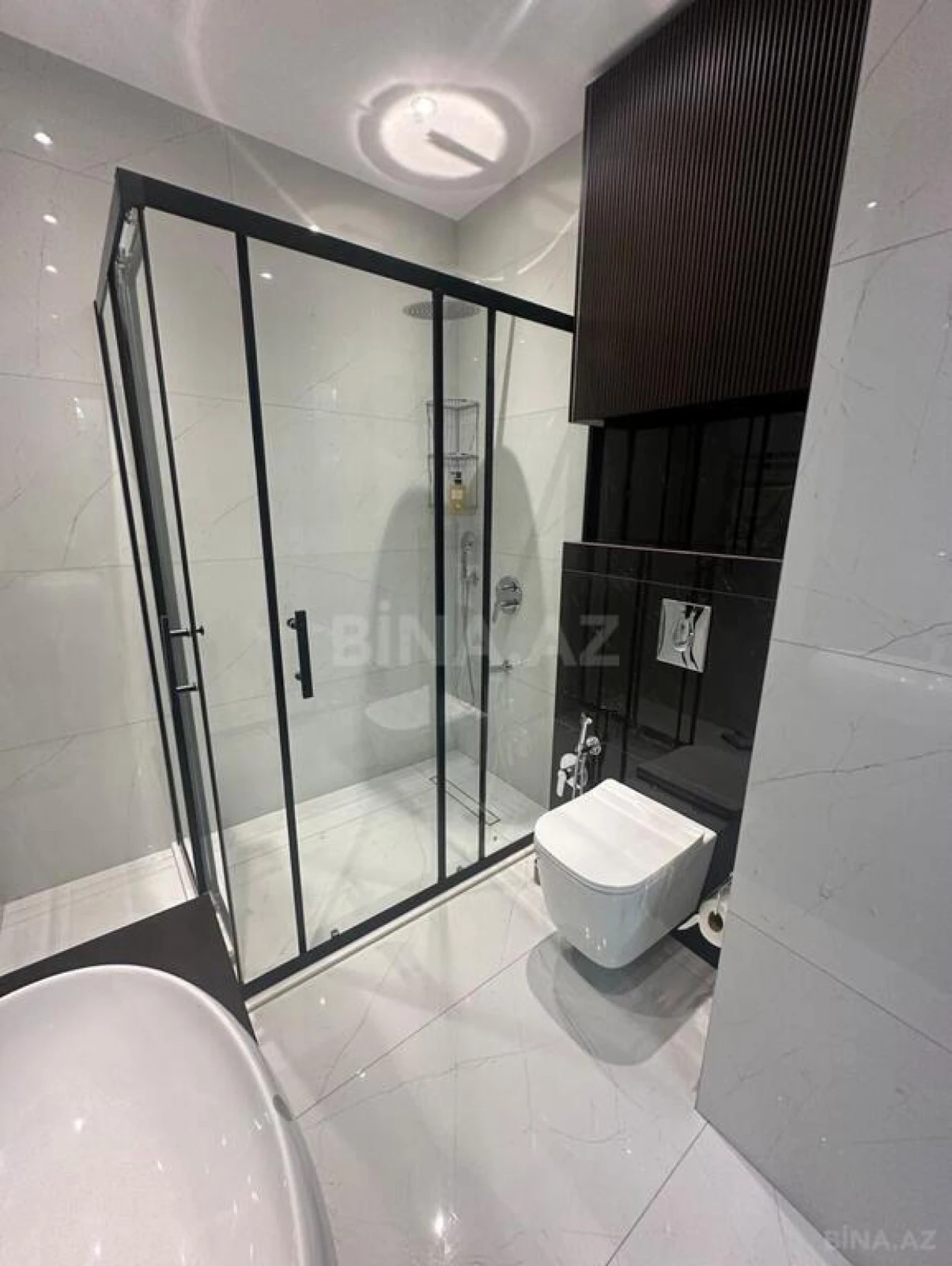 Kirayə verilir 2 otaqlı mənzil 100 m²