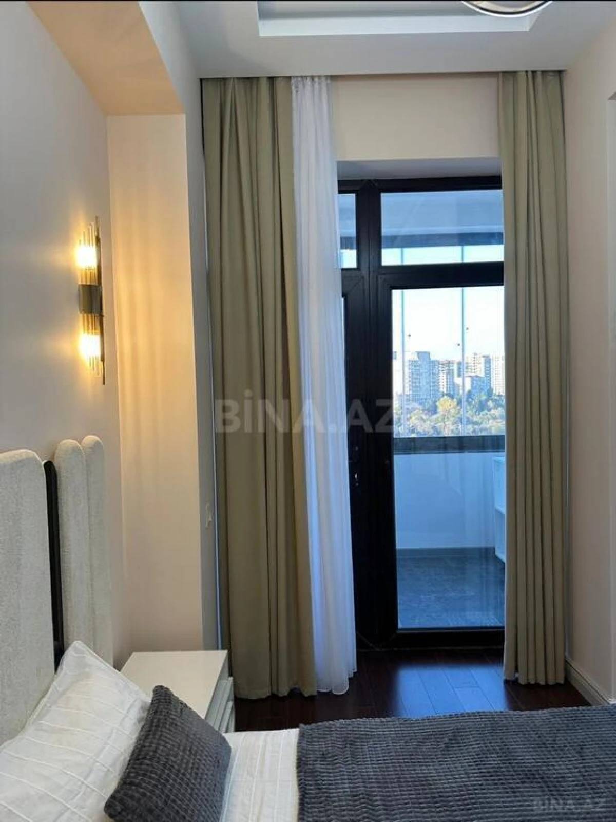 Kirayə verilir 2 otaqlı mənzil 100 m²