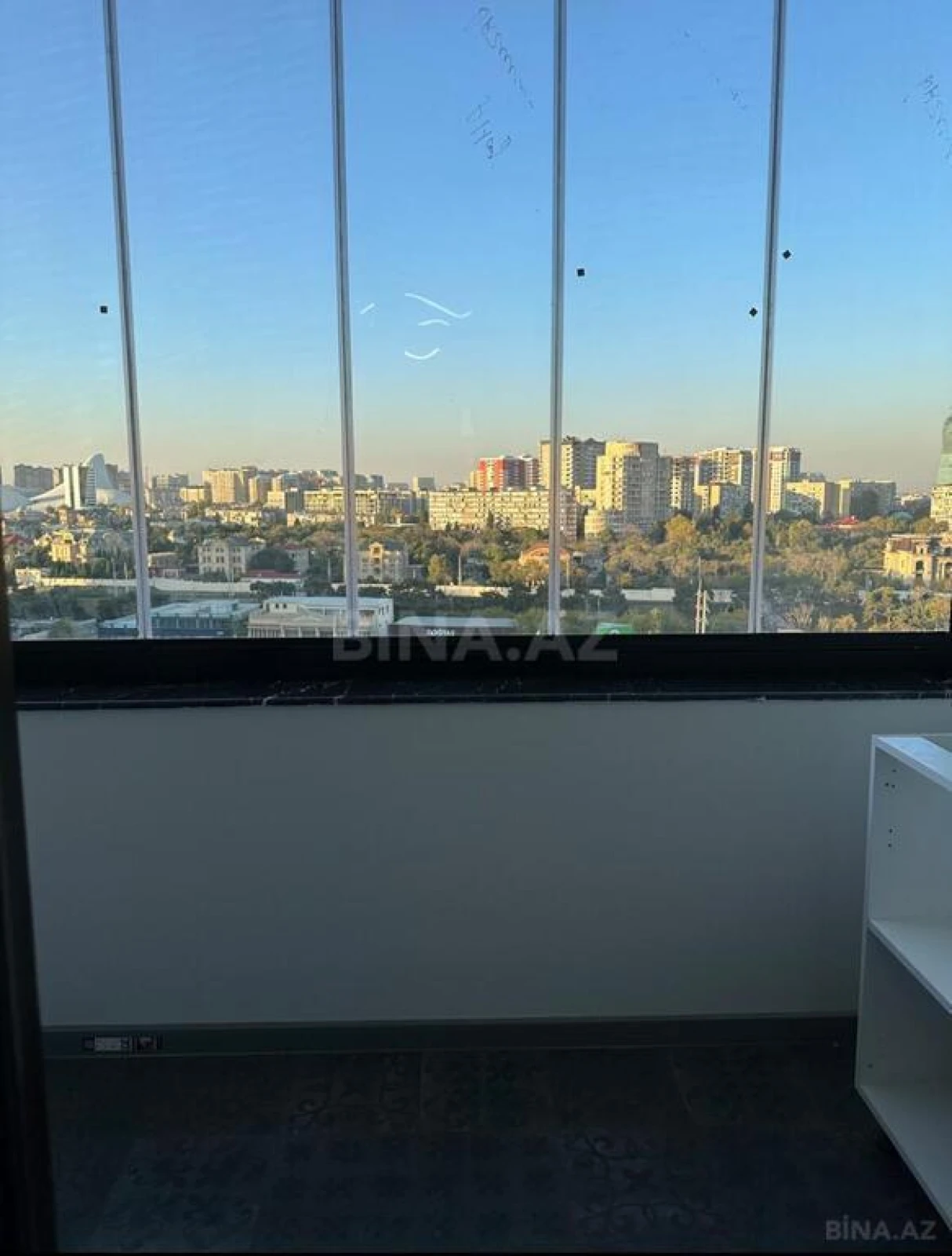 Kirayə verilir 2 otaqlı mənzil 100 m²