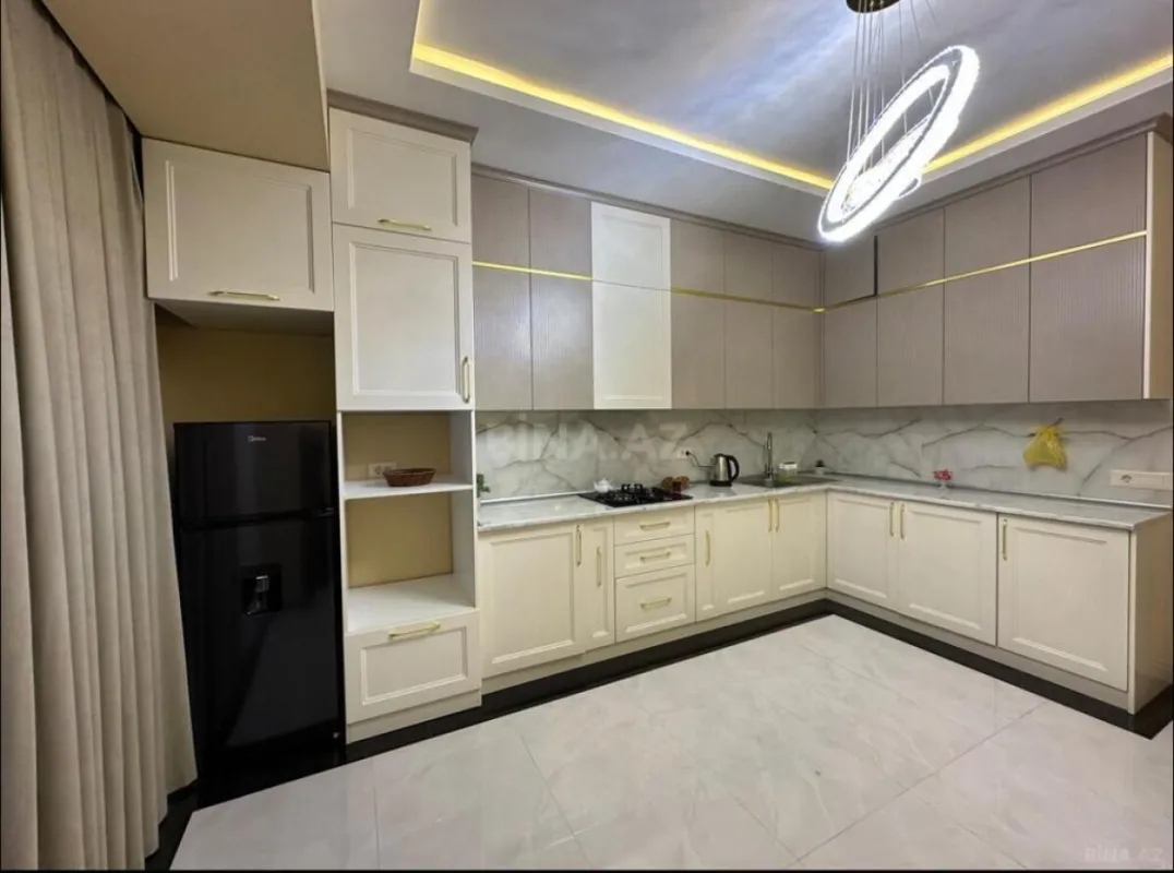 Kirayə verilir 2 otaqlı mənzil 100 m²