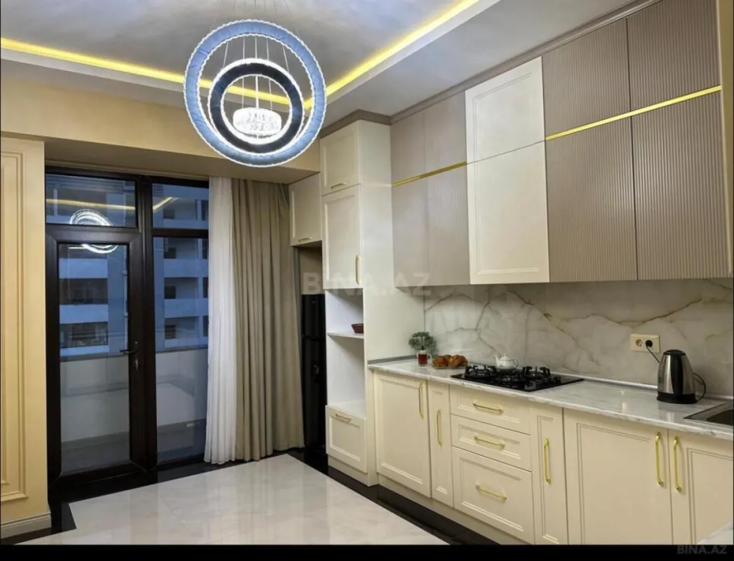 Kirayə verilir 2 otaqlı mənzil 100 m²