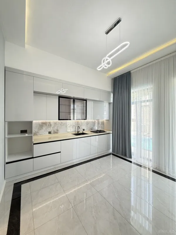 Satılır 4 otaqlı həyət evi 150 m²