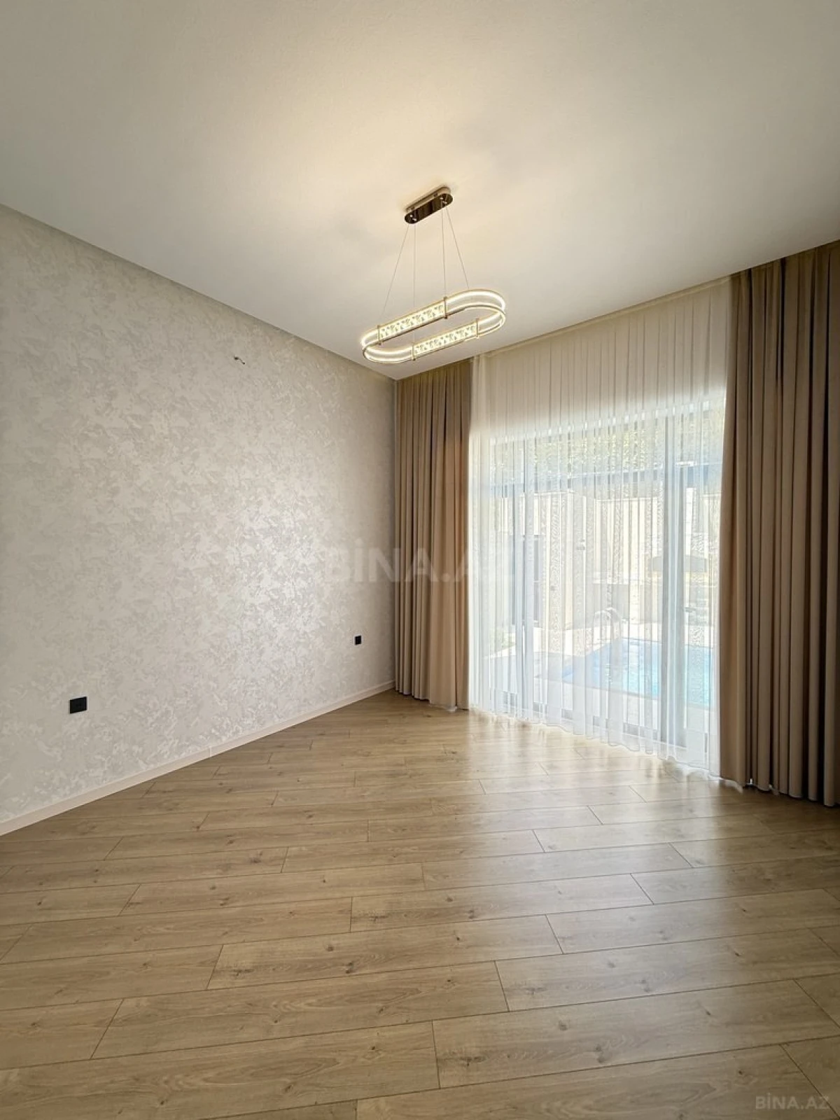Satılır 4 otaqlı həyət evi 150 m²