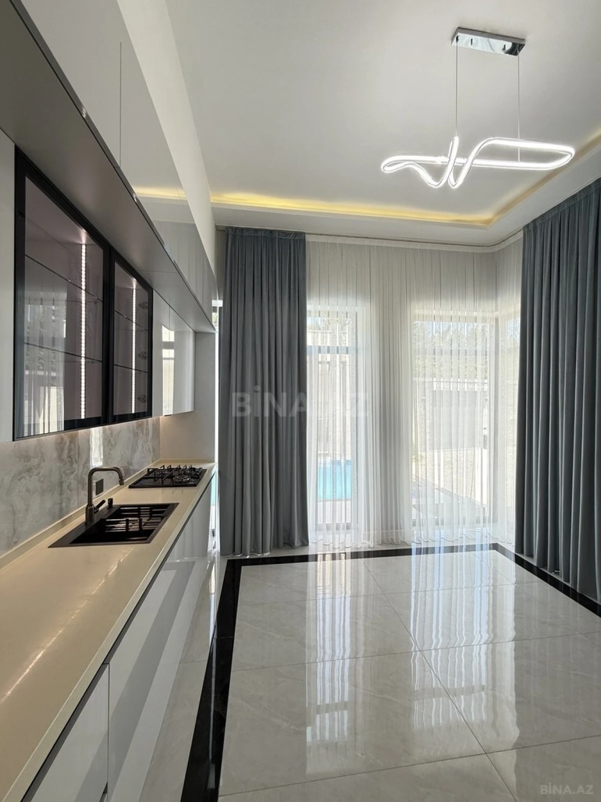 Satılır 4 otaqlı həyət evi 150 m²