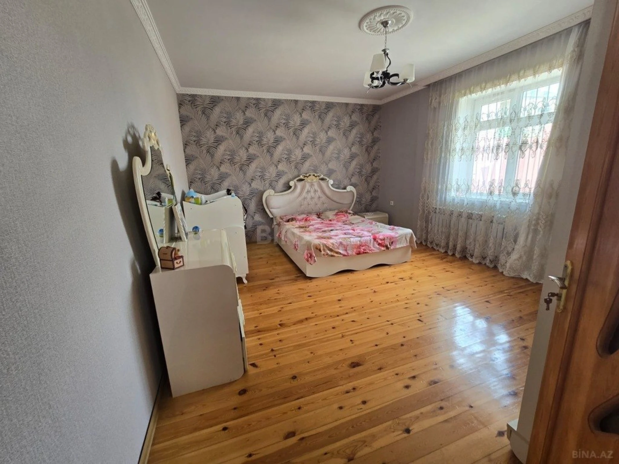 Satılır 3 otaqlı həyət evi 100 m²