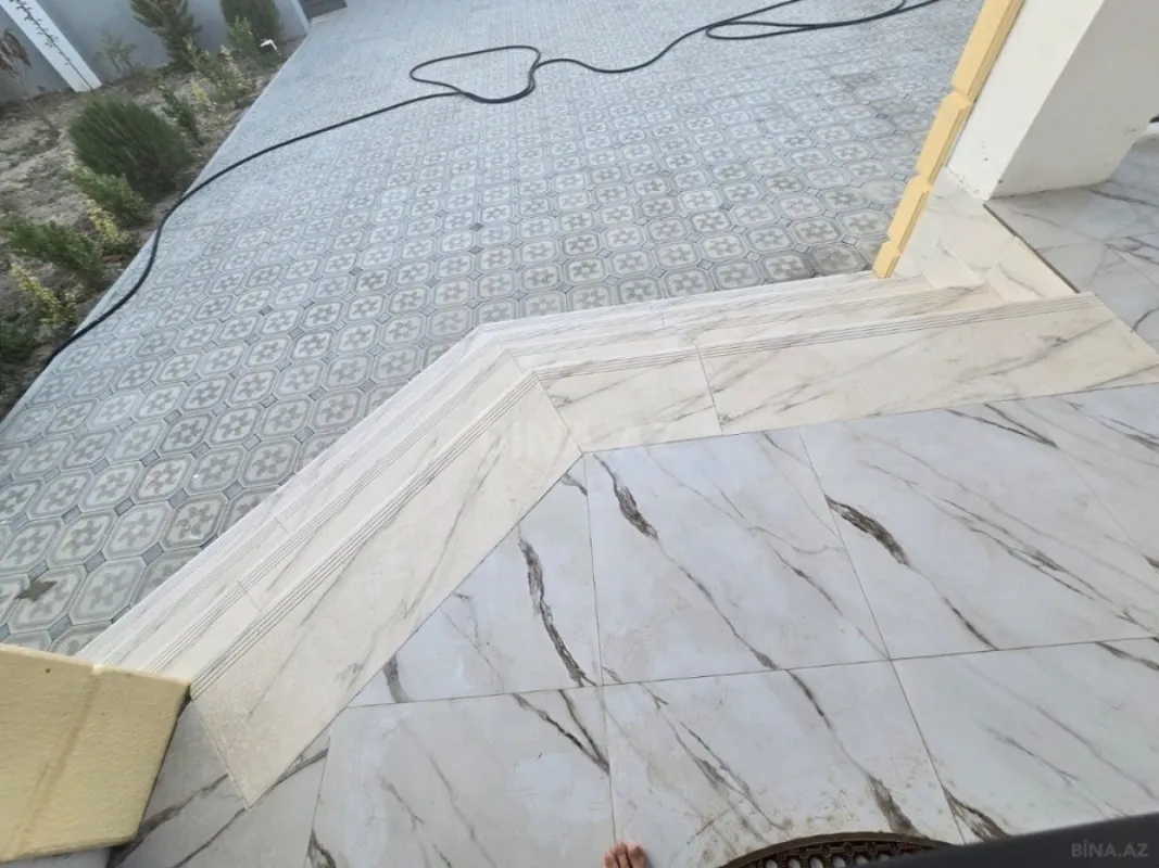 Satılır 4 otaqlı həyət evi 160 m²