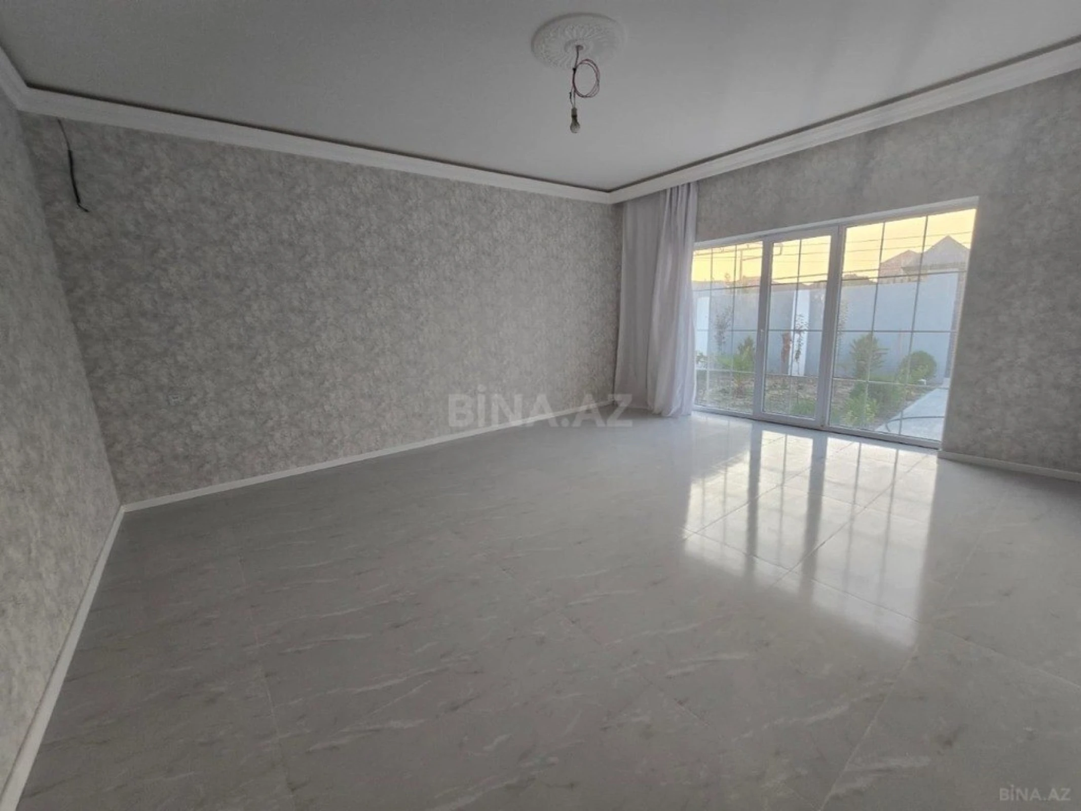 Satılır 4 otaqlı həyət evi 160 m²