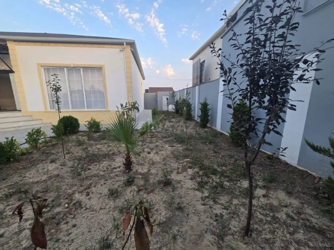 Satılır 4 otaqlı həyət evi 160 m²
