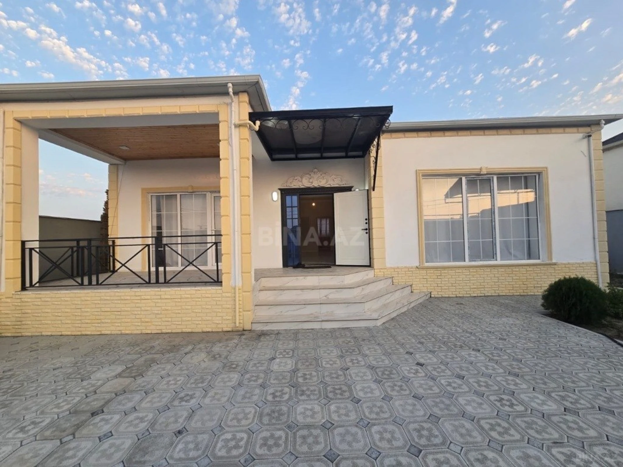 Satılır 4 otaqlı həyət evi 160 m²