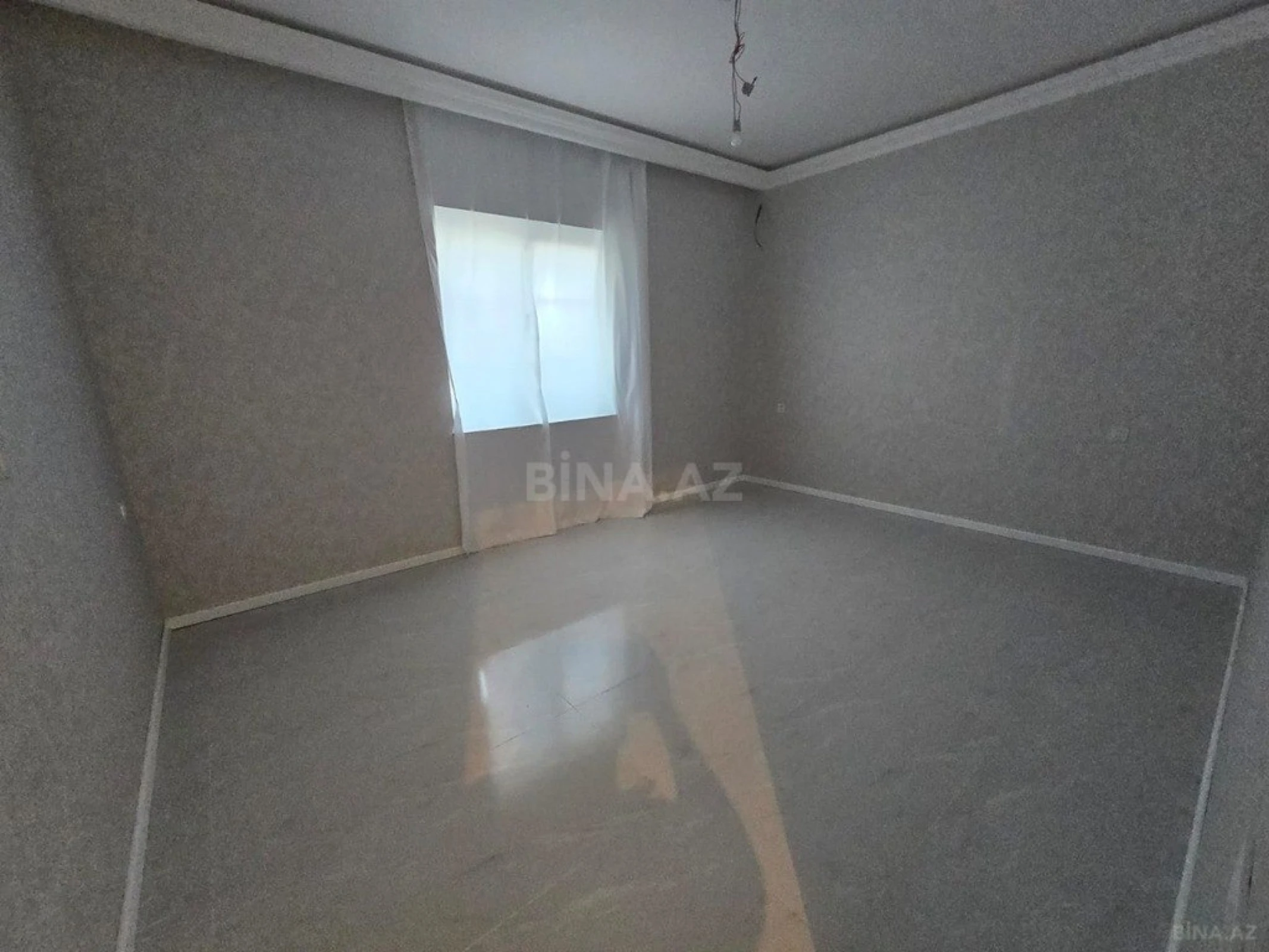 Satılır 4 otaqlı həyət evi 160 m²
