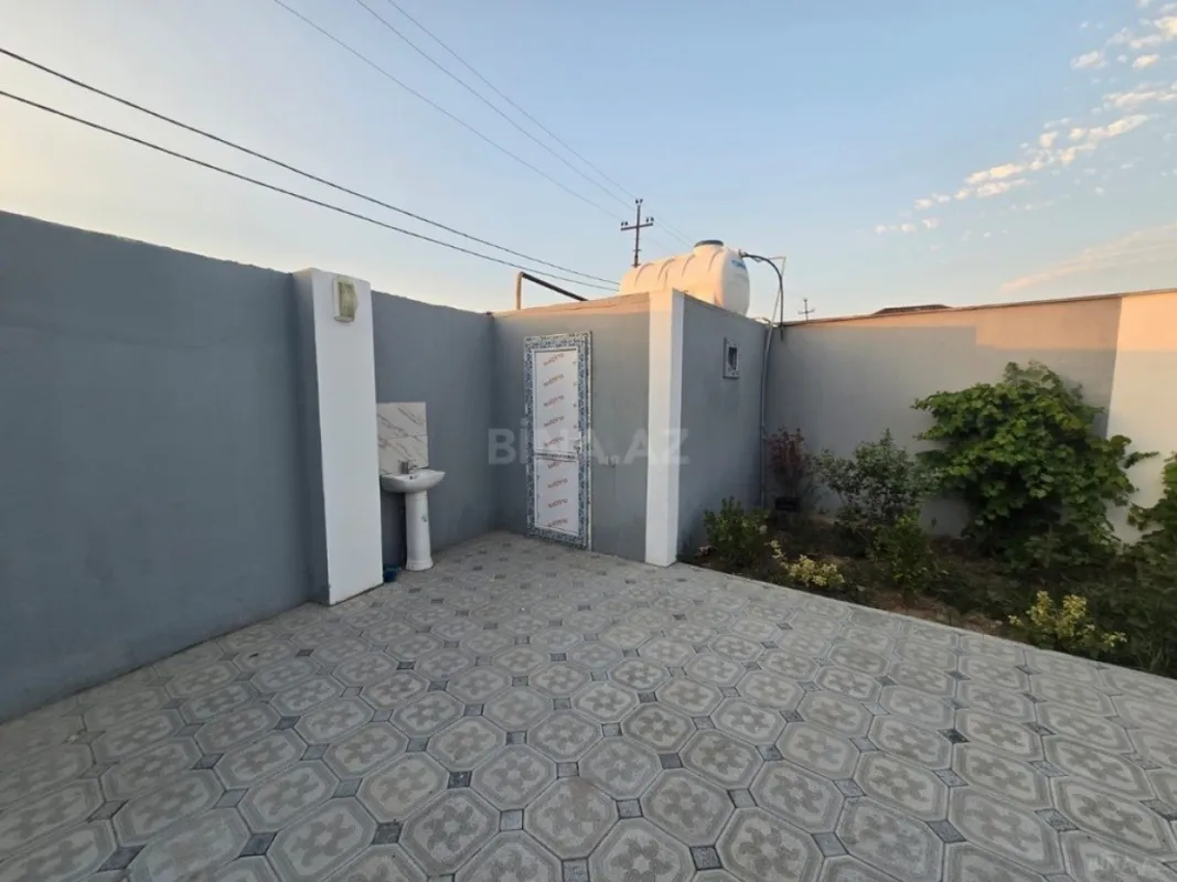 Satılır 4 otaqlı həyət evi 160 m²