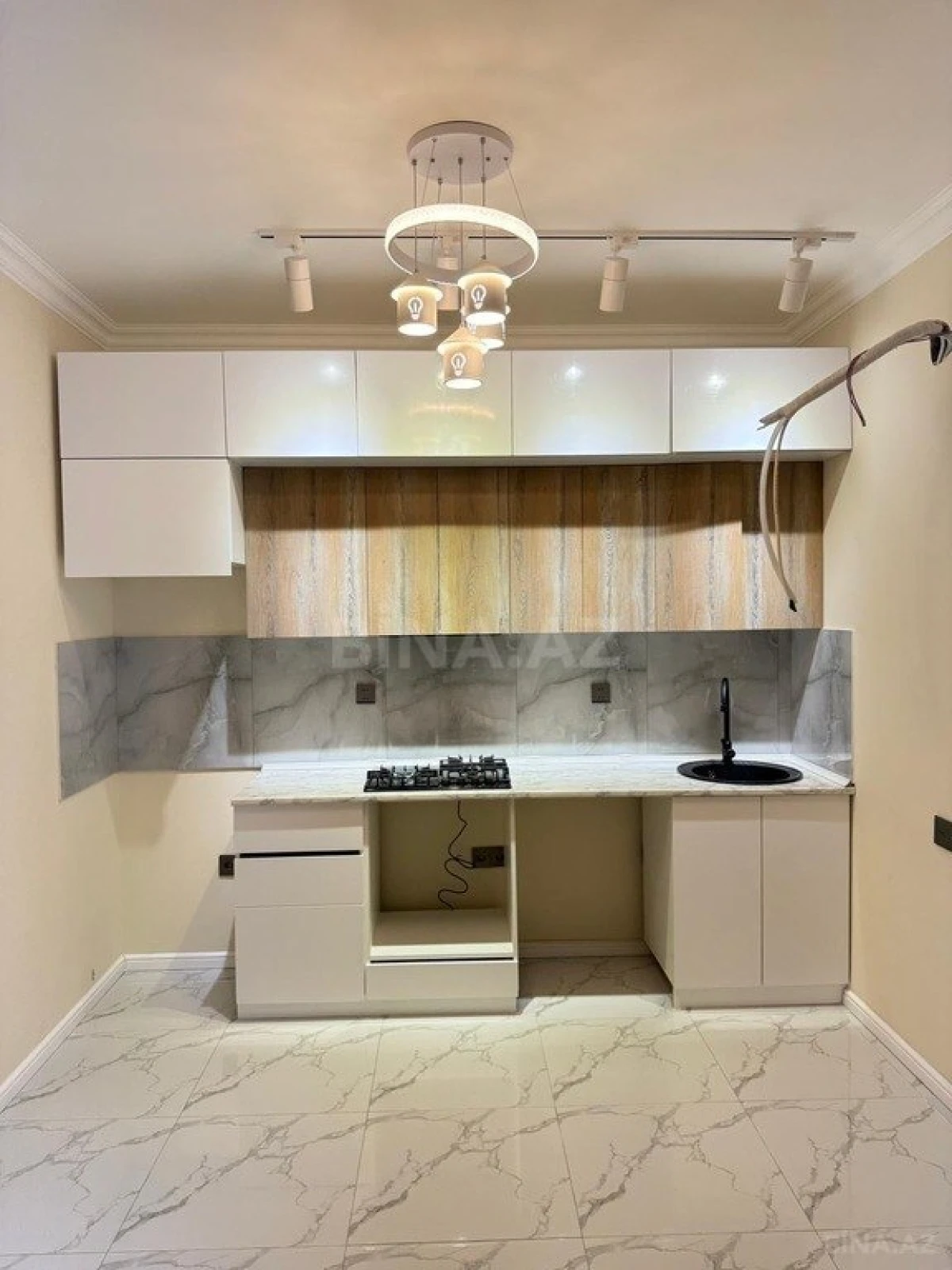 Satılır 2 otaqlı mənzil 65 m²