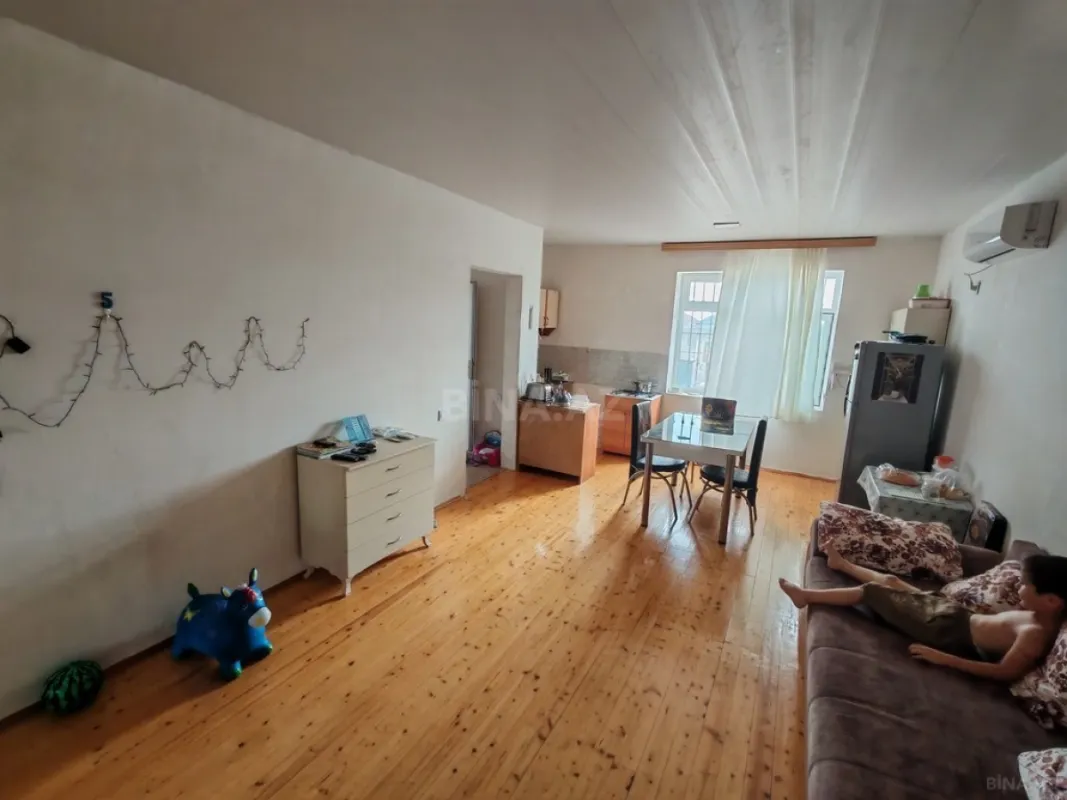 Satılır 4 otaqlı həyət evi 100 m²