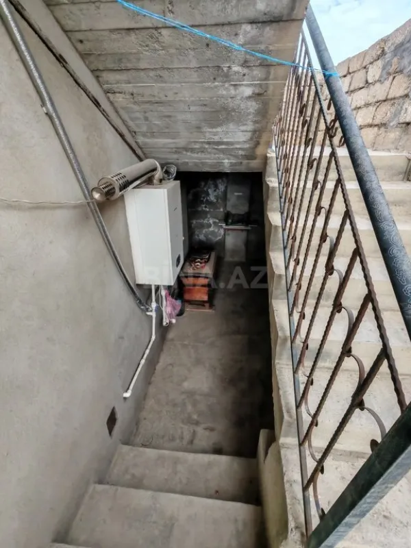 Satılır 4 otaqlı həyət evi 100 m²