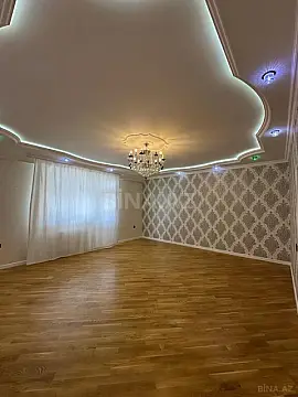 Satılır 3 otaqlı mənzil 135 m²