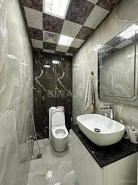 Satılır 3 otaqlı mənzil 135 m²