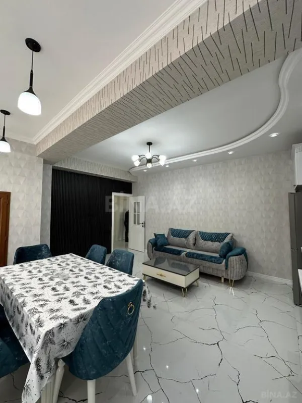 Satılır 3 otaqlı mənzil 135 m²