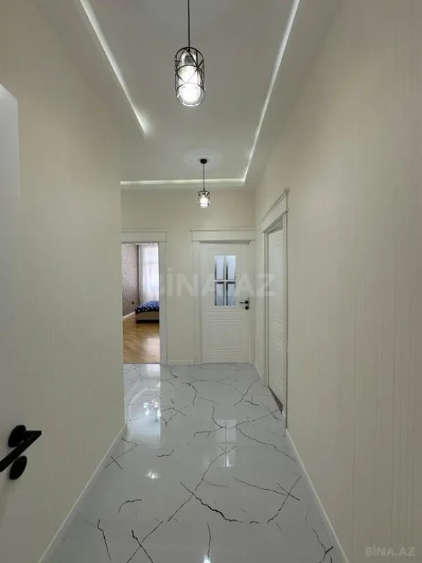 Satılır 3 otaqlı mənzil 135 m²