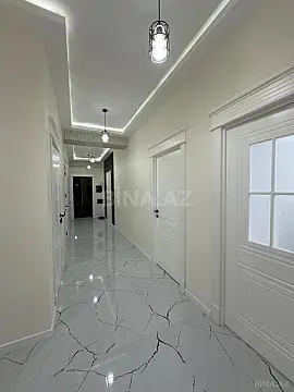 Satılır 3 otaqlı mənzil 135 m²
