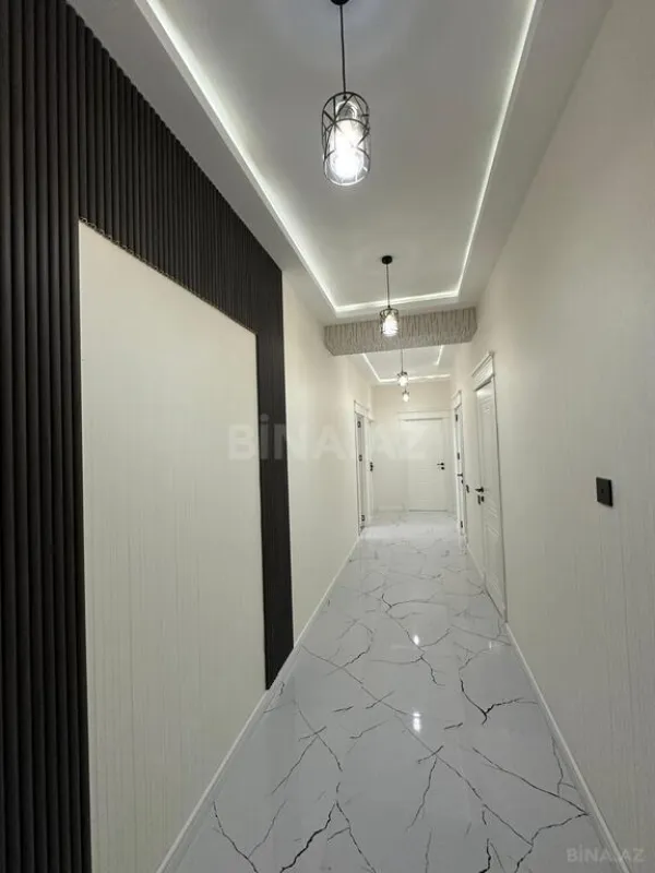 Satılır 3 otaqlı mənzil 135 m²